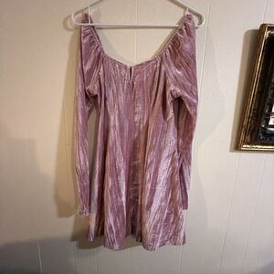 Stitch & Pine brand dress Women's Size Medium velvet short long sleeved